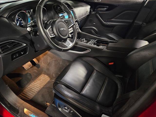 Used 2020 Jaguar F-PACE Prestige AWD/4WD image 9