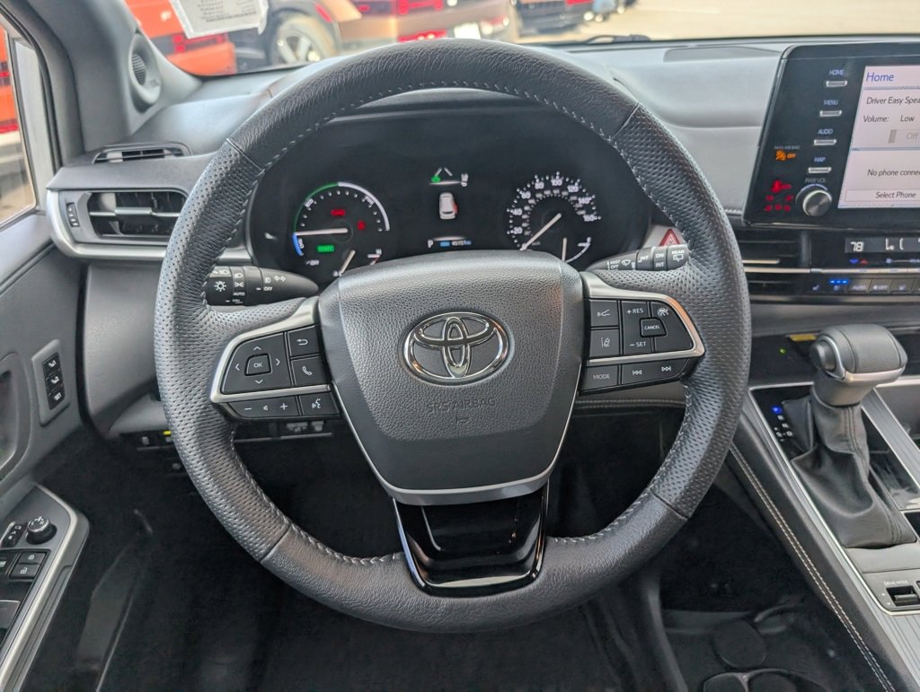 Used 2023 Toyota Sienna AWD image 16