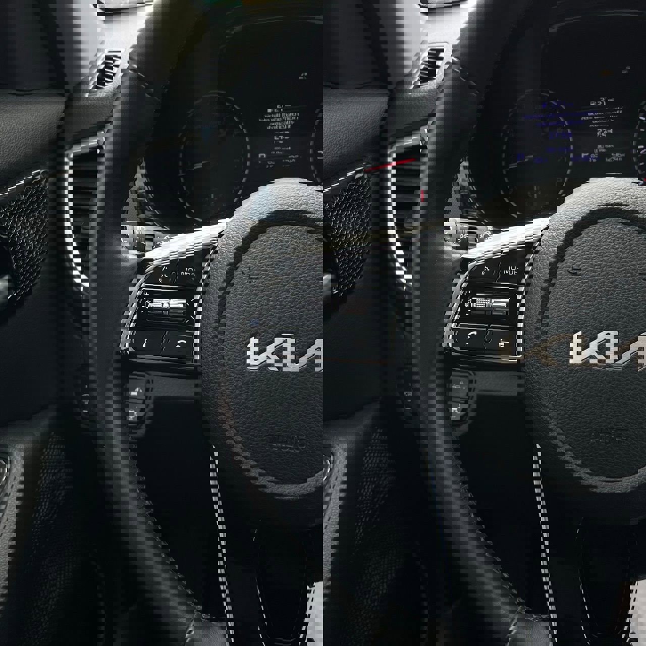 Used 2023 Kia Seltos S image 13