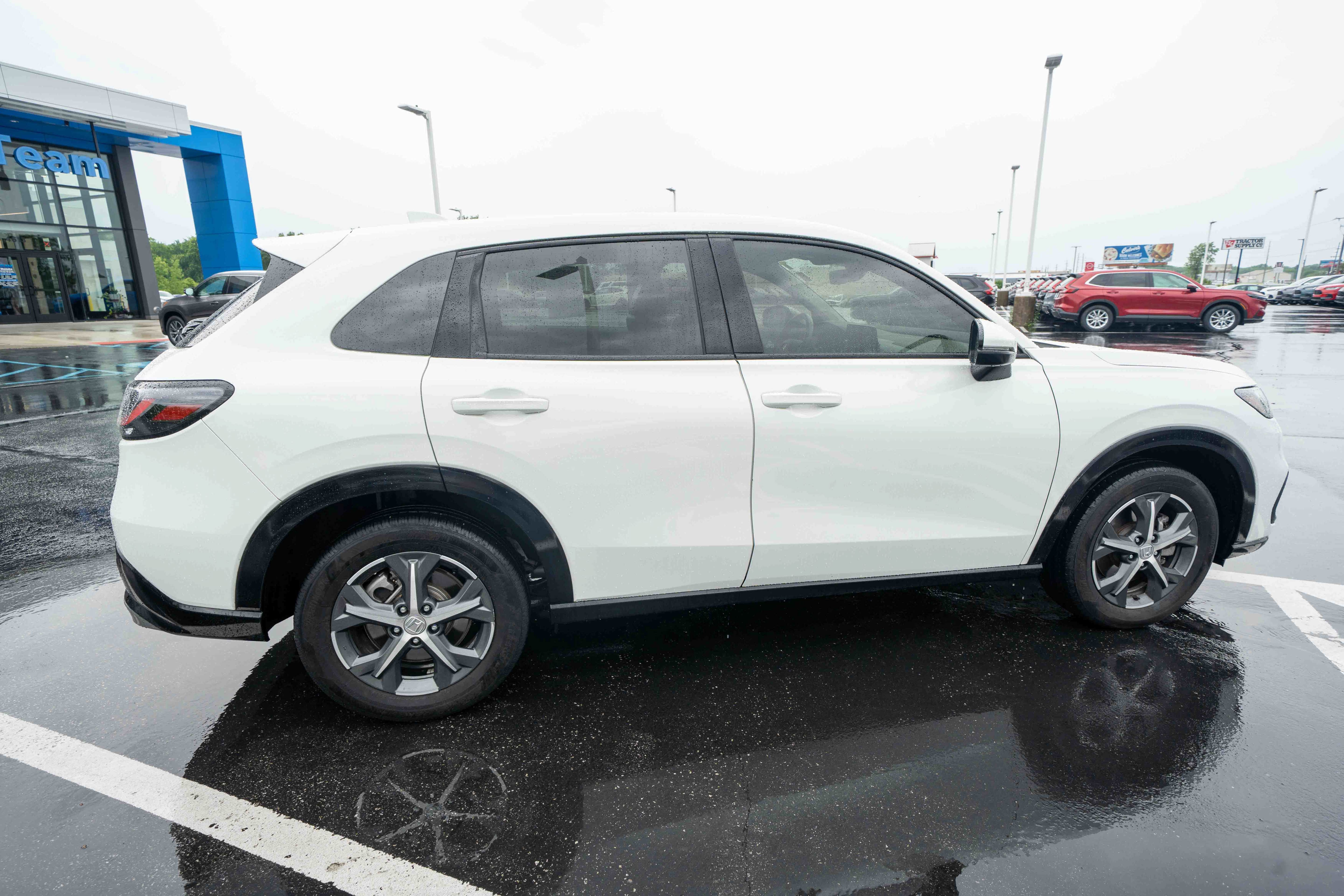 Used 2024 Honda HR-V EX-L image 6