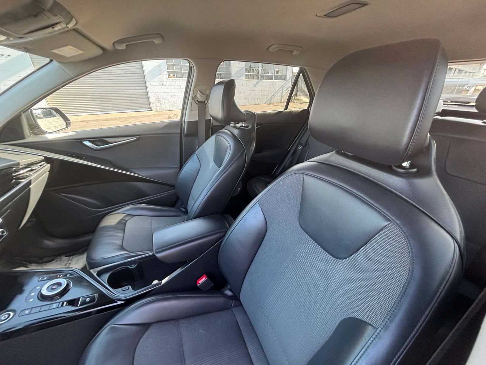 Used 2023 Kia Niro Wind FWD image 34