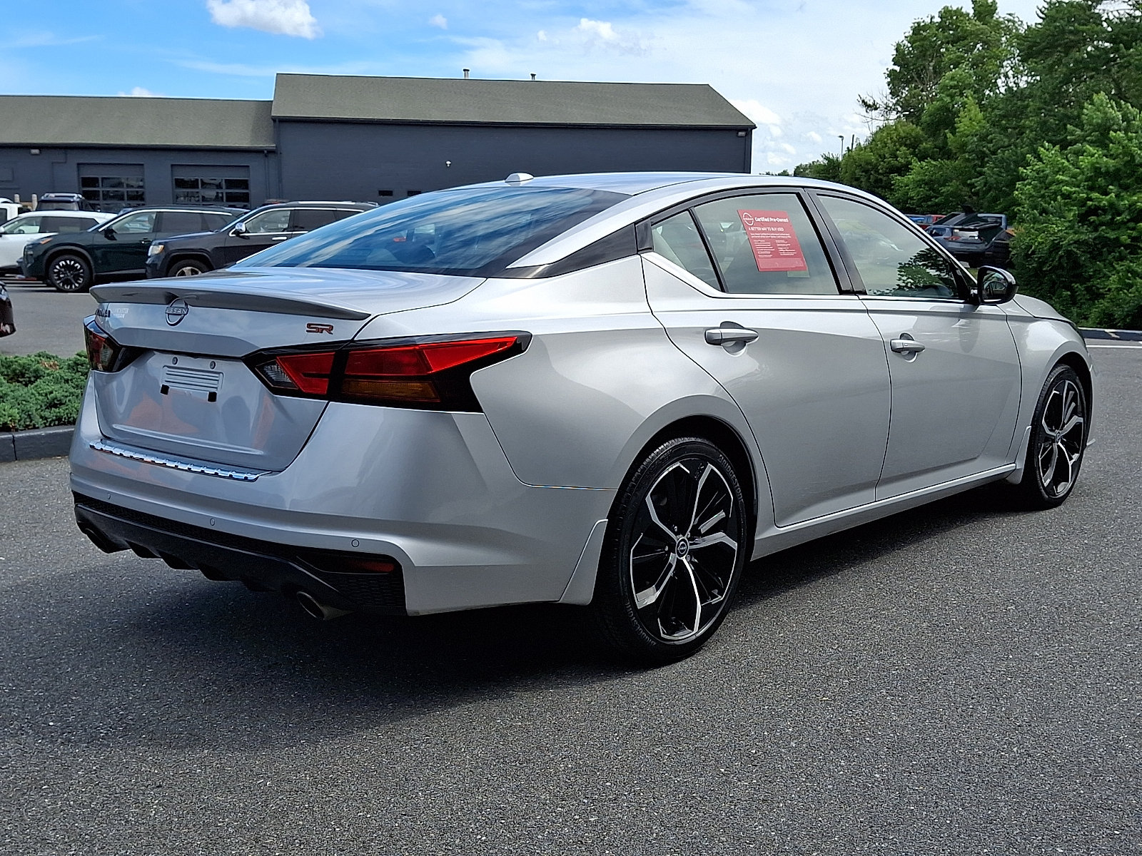 Certified 2023 Nissan Altima 2.5 SR w/ SR Premium Package FWD image 8