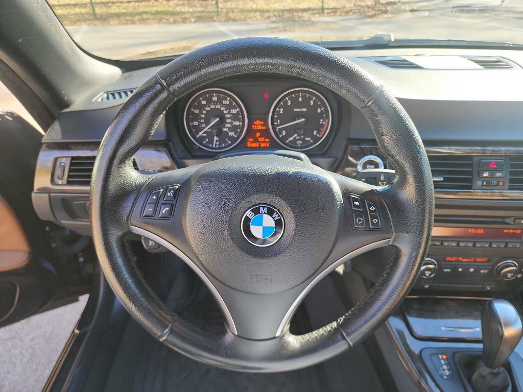 Used 2008 BMW 335i Convertible image 17