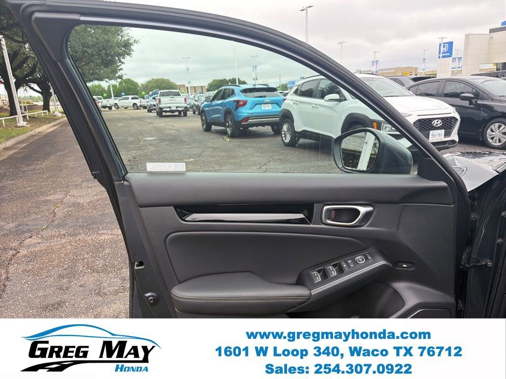 Used 2023 Honda Civic Touring image 9