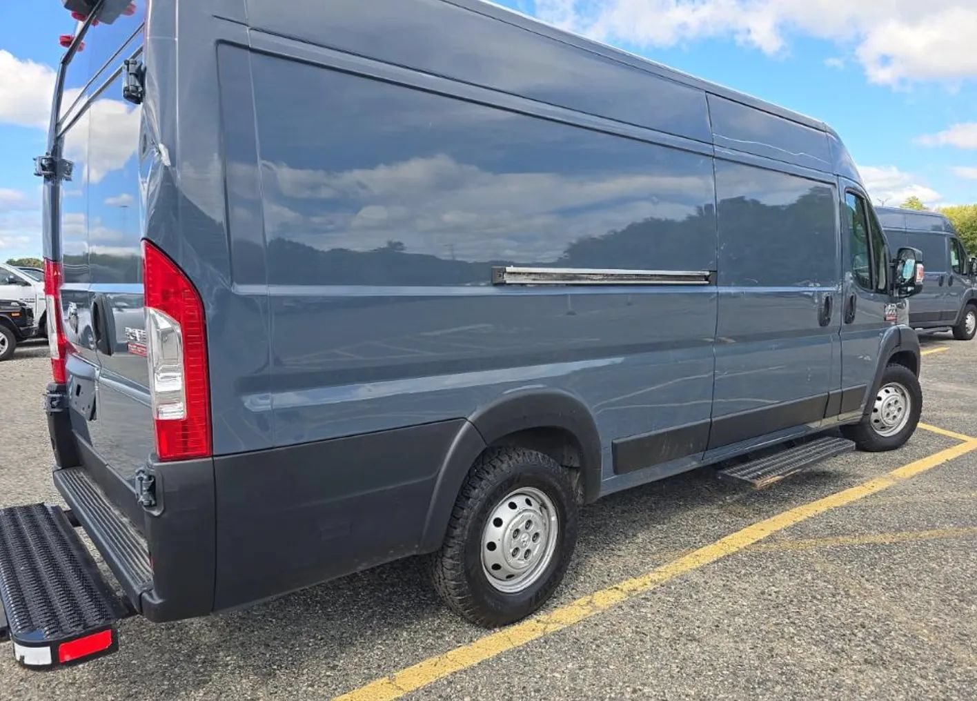 Used 2020 RAM ProMaster 3500 FWD image 3