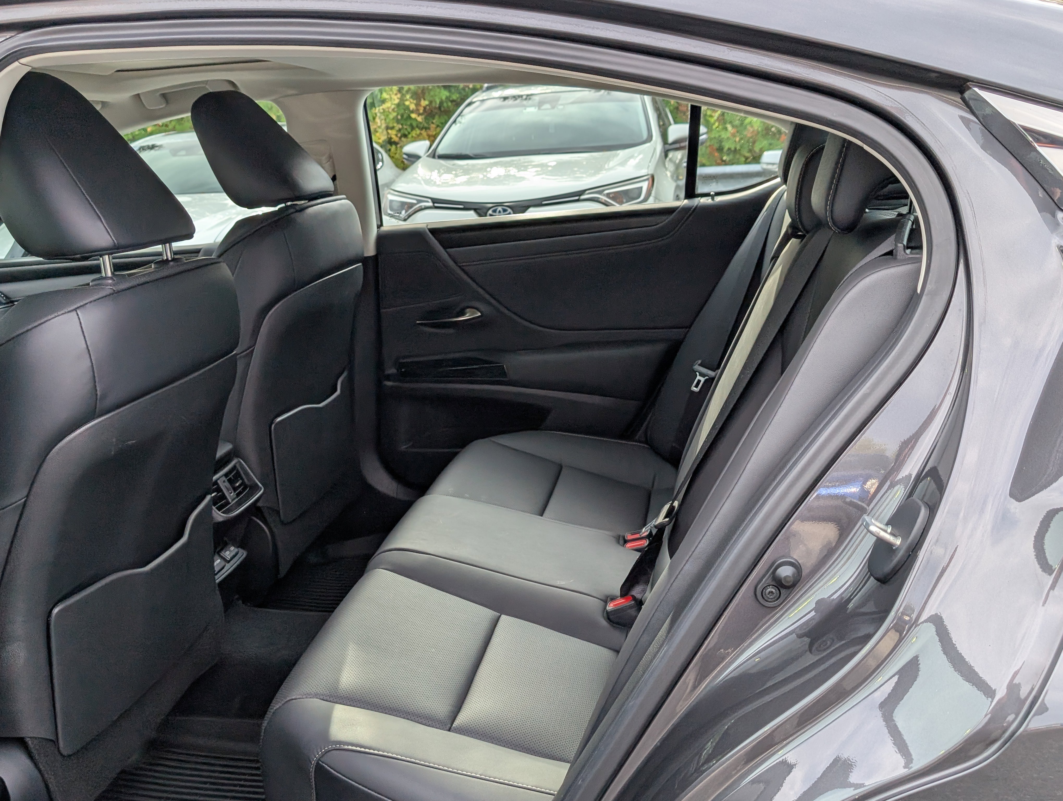 Certified 2025 Lexus ES 350 w/ Premium Package image 14