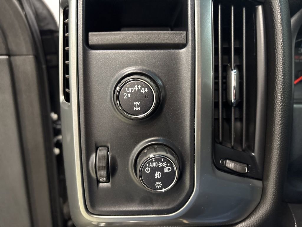 Used 2017 Chevrolet Silverado 1500 LT w/ All Star Edition image 28