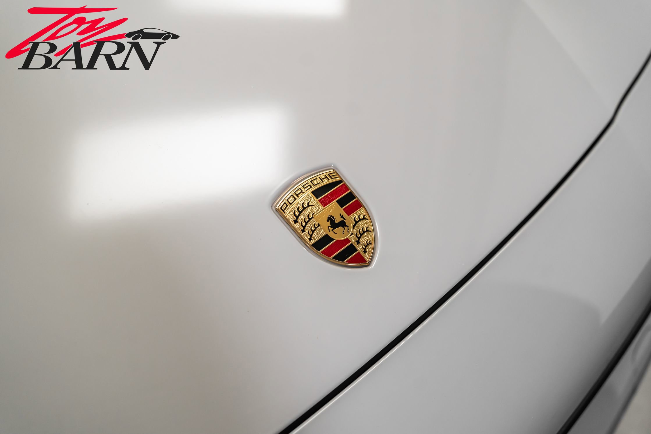 Used 2023 Porsche Cayenne Platinum Edition image 9