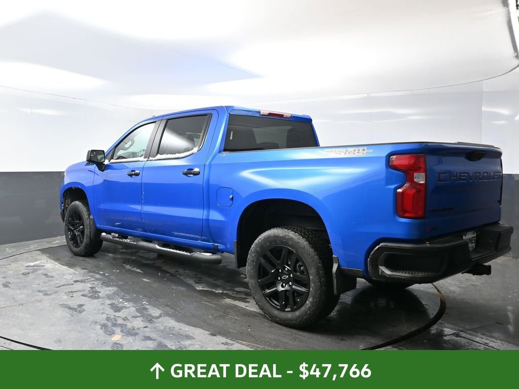 Used 2025 Chevrolet Silverado 1500 LT Trail Boss w/ LPO, Dark Essentials Package image 12