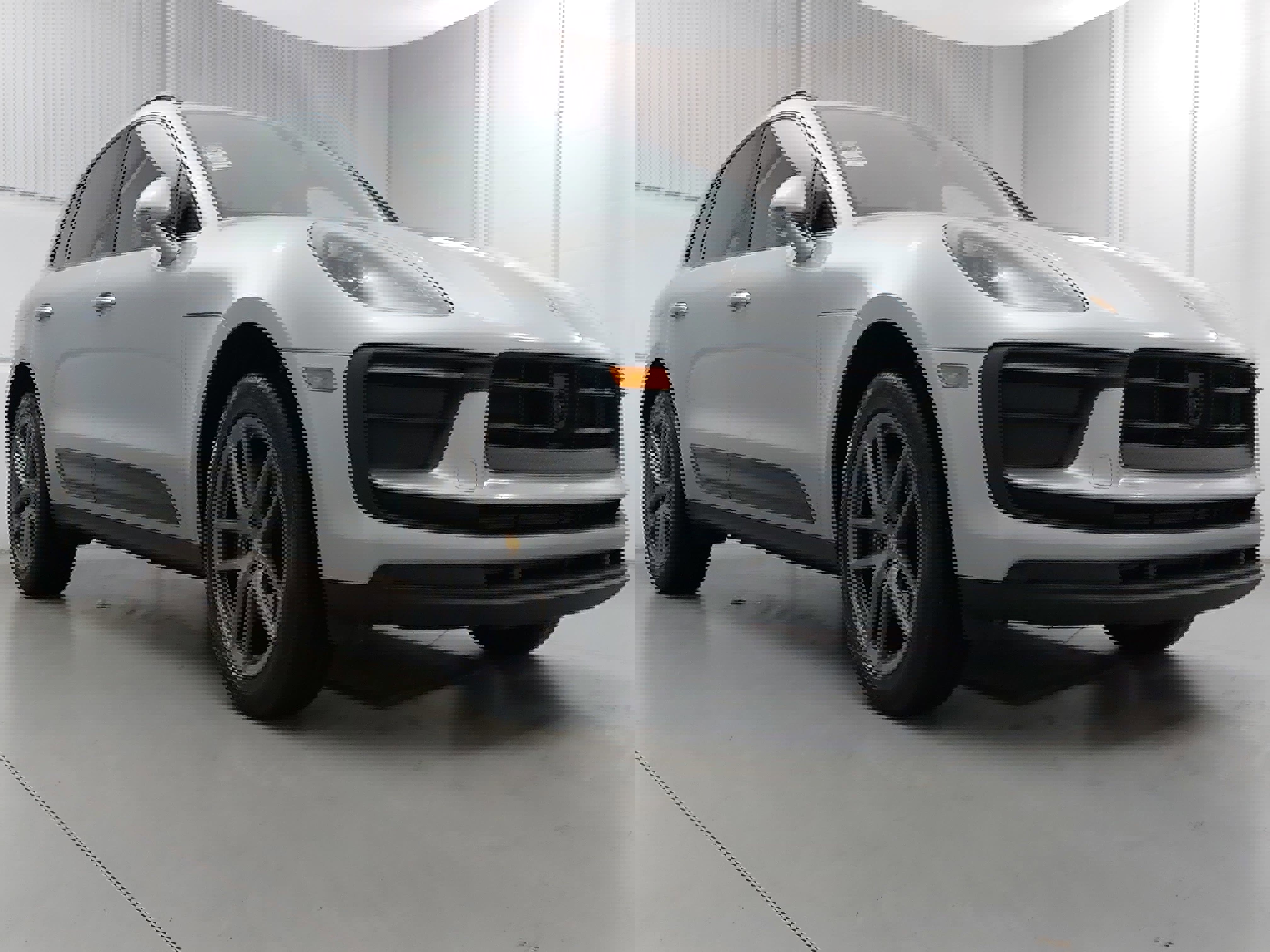 Certified 2025 Porsche Macan image 9