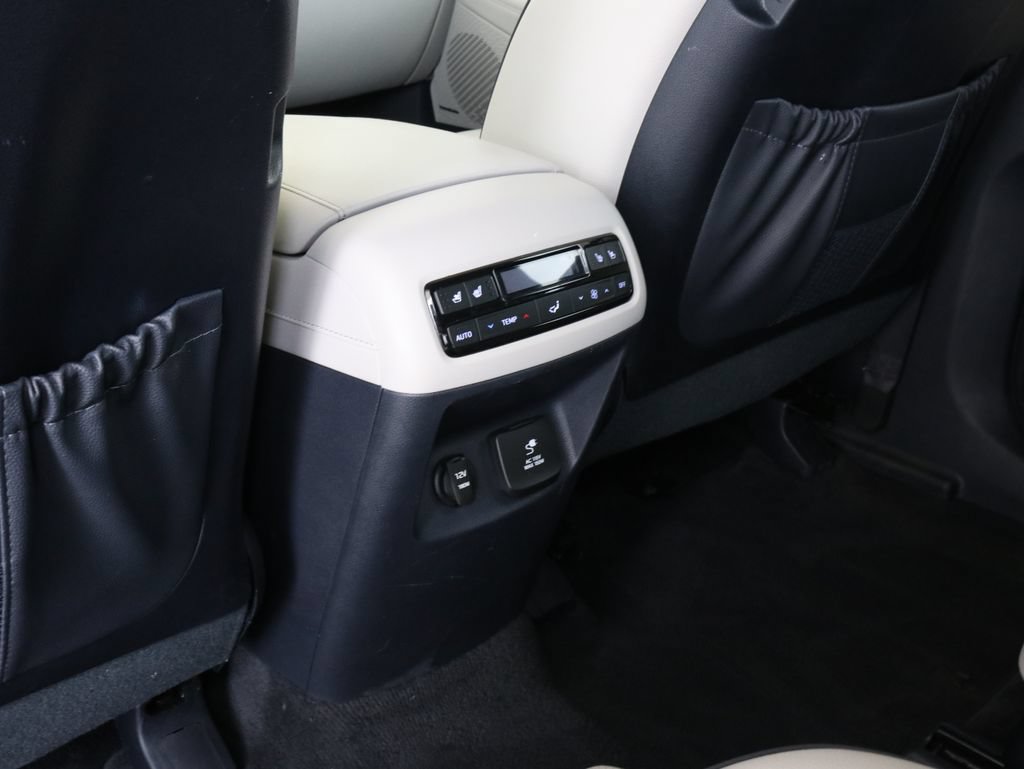 Used 2024 Hyundai Palisade Limited AWD/4WD image 34