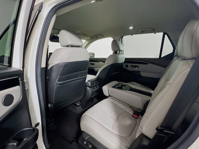 Used 2025 Honda Pilot EX-L image 19
