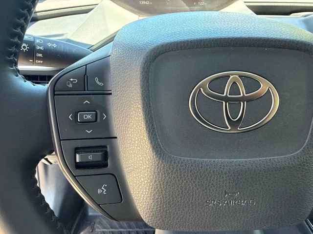 Used 2024 Toyota Prius LE FWD image 35