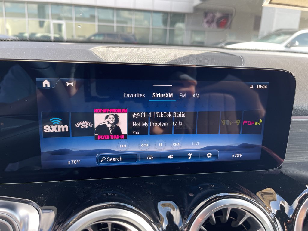 Used 2026 Mercedes-Benz GLB 250 4MATIC image 8