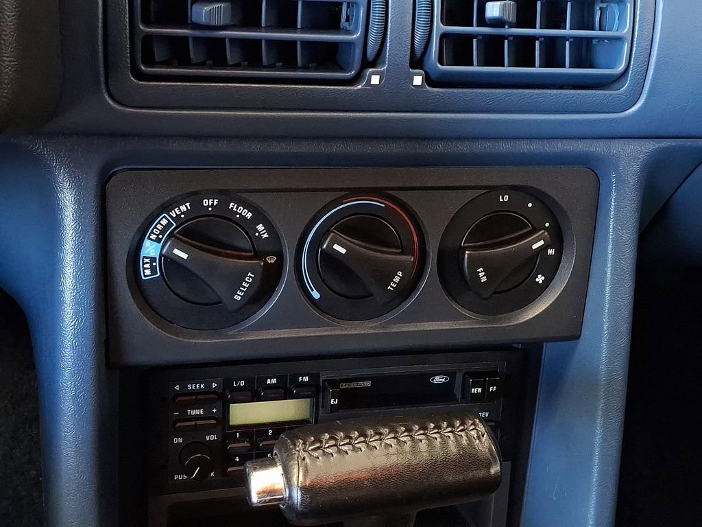 Used 1989 Ford Mustang LX image 16