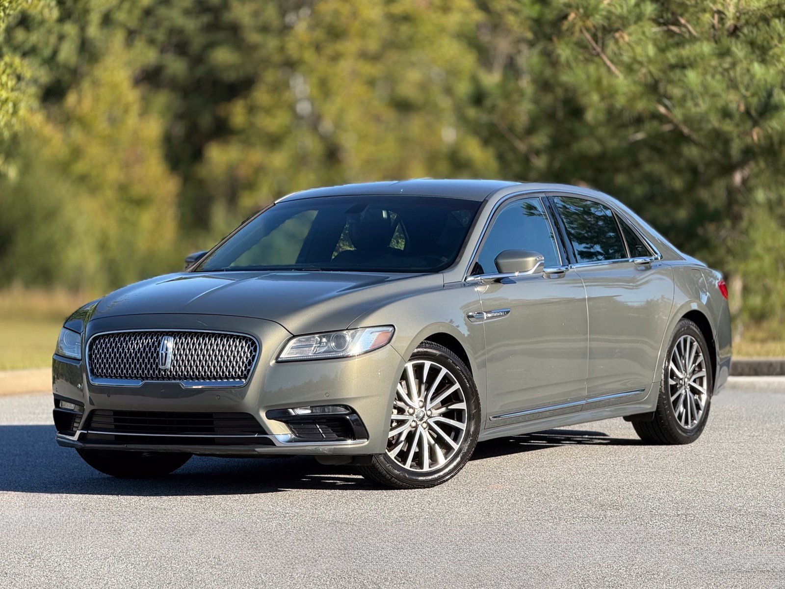 Used 2017 Lincoln Continental Select FWD image 8