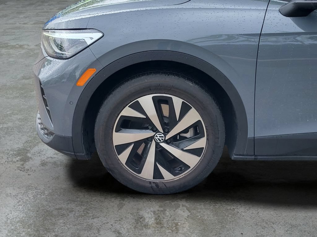 Used 2024 Volkswagen ID.4 2WD image 28