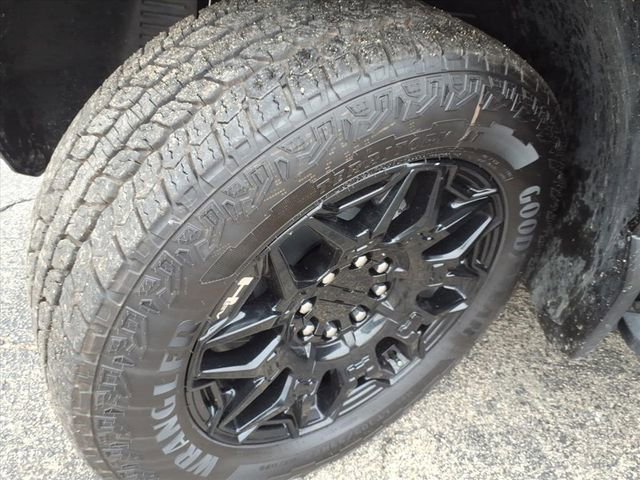 New 2025 GMC Hummer EV 2X image 16