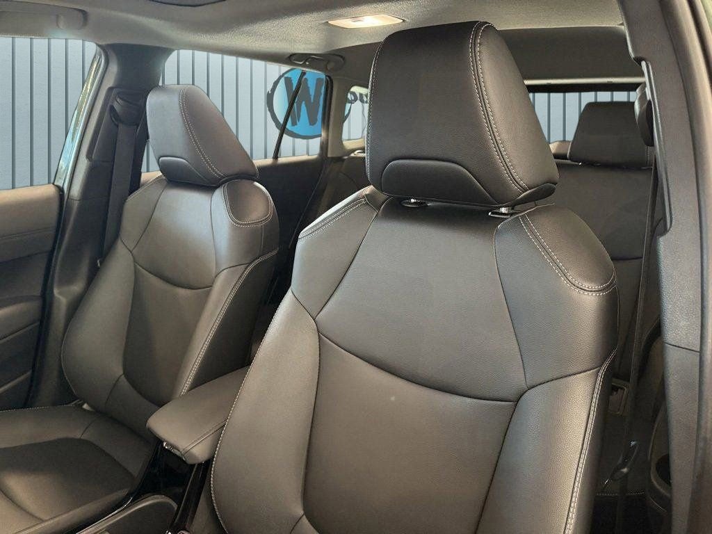 Used 2024 Toyota Corolla Cross XLE image 22