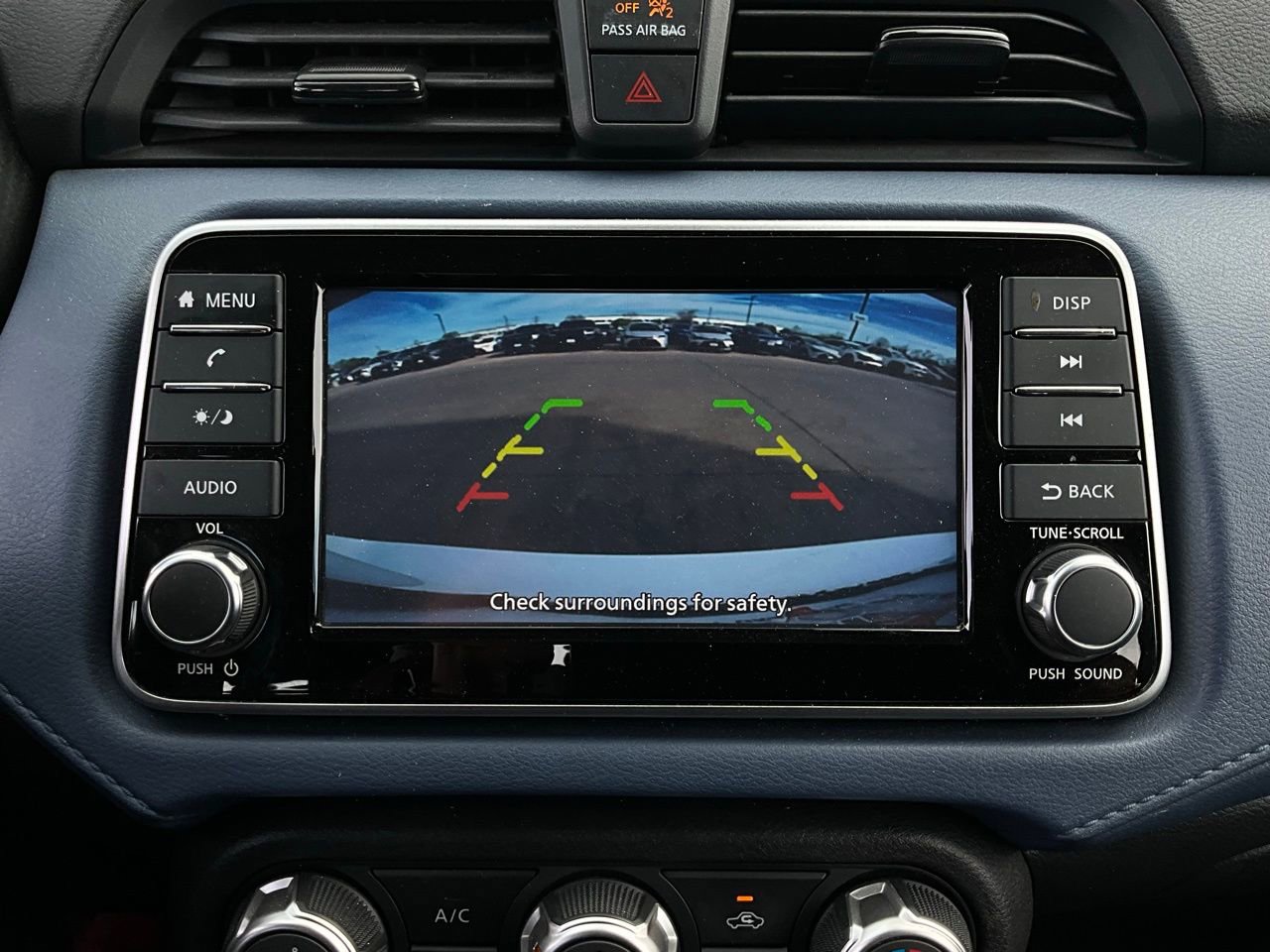 Used 2025 Nissan Versa SV image 27