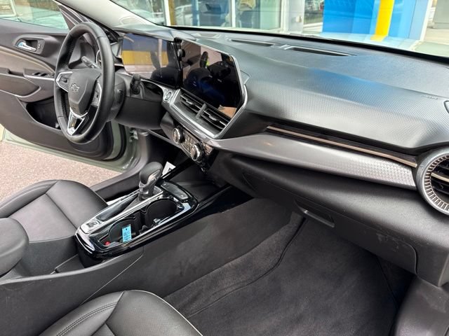 Used 2025 Chevrolet Trax ACTIV w/ Sunroof Package FWD image 29