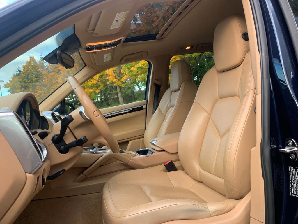 Used 2012 Porsche Cayenne image 11