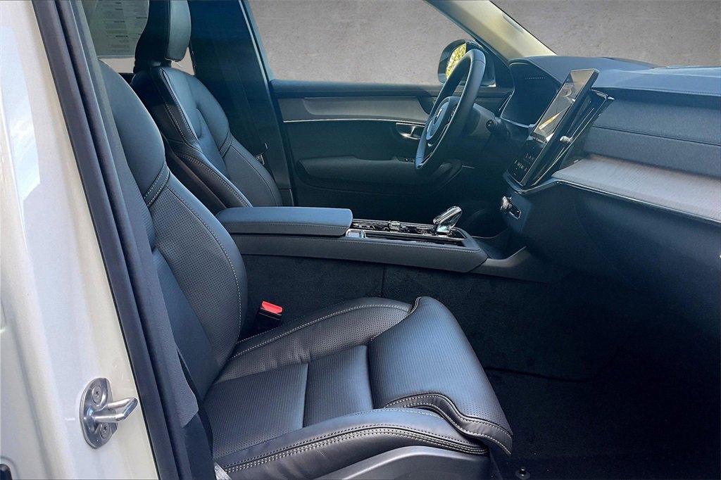New 2026 Volvo XC90 B6 Ultra w/ Protection Package Premier image 11