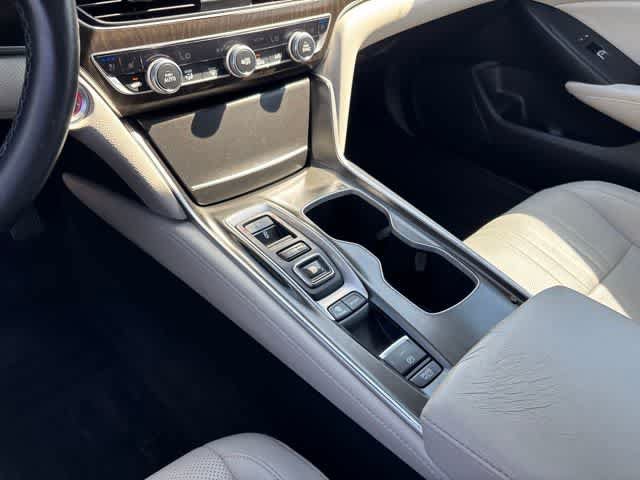 Used 2018 Honda Accord Touring image 17