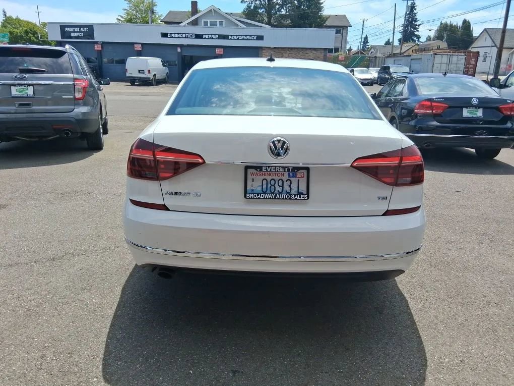 Used 2017 Volkswagen Passat 1.8T SE w/ SE Lighting Package FWD image 6