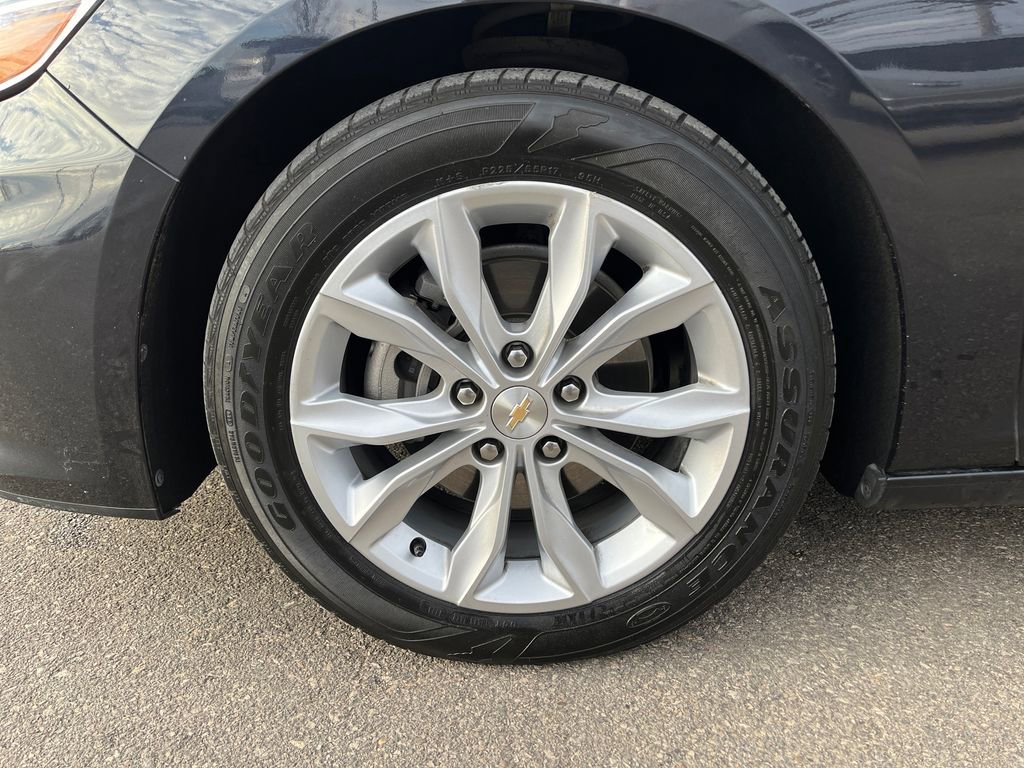Used 2023 Chevrolet Malibu LT image 28
