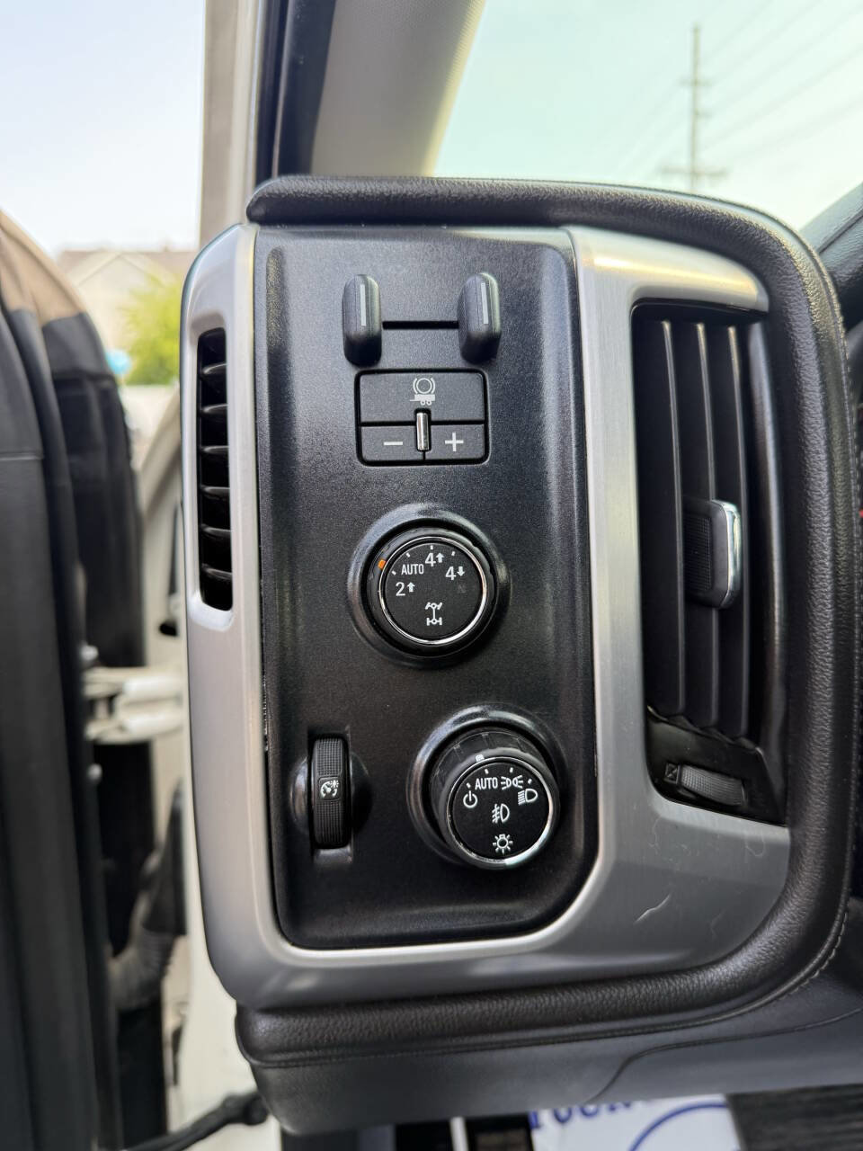 Used 2014 GMC Sierra 1500 SLT w/ SLT Crew Cab Value Package image 12