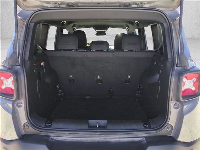 Used 2022 Jeep Renegade Altitude image 6