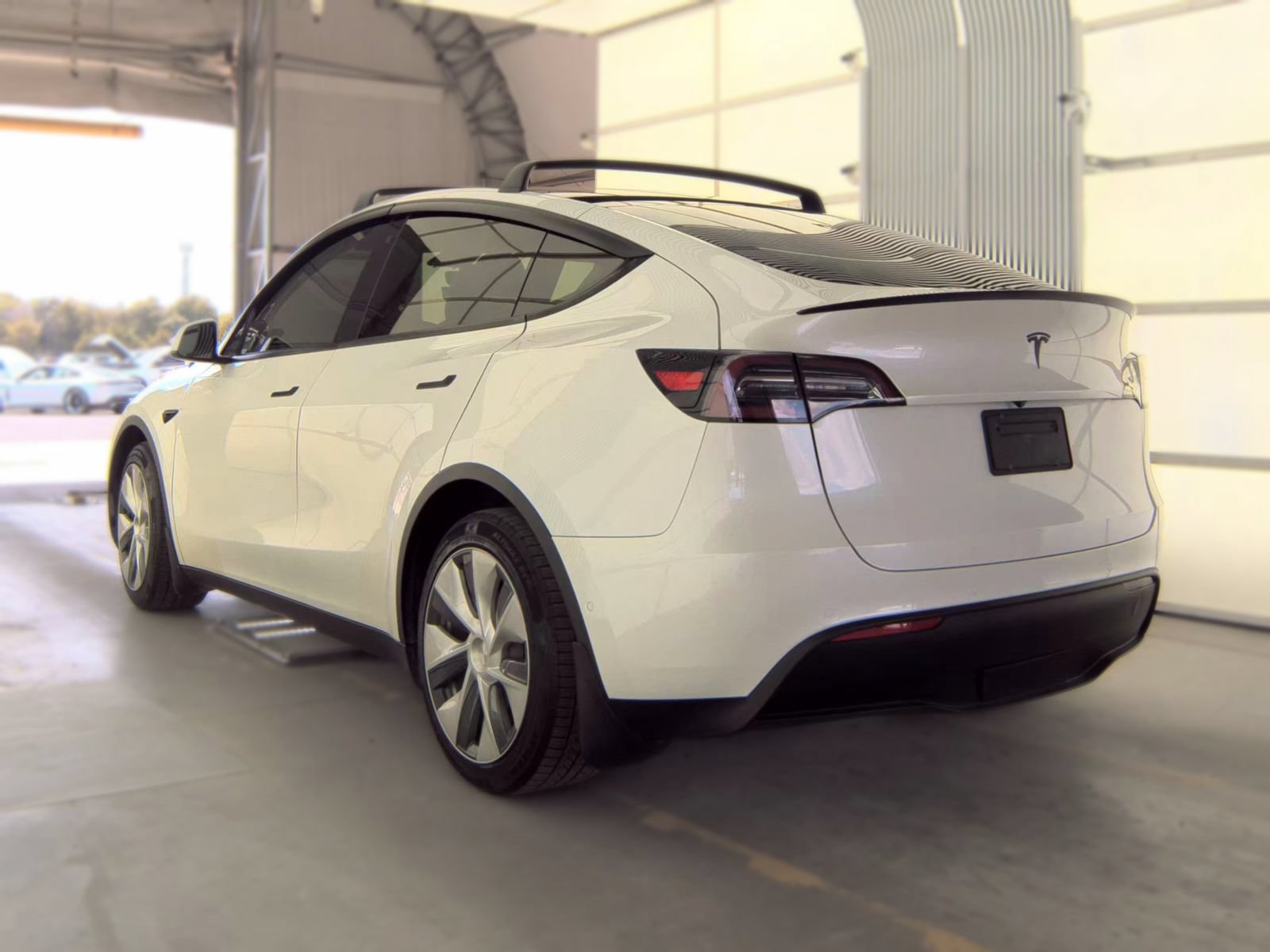 Used 2020 Tesla Model Y Long Range AWD/4WD image 2