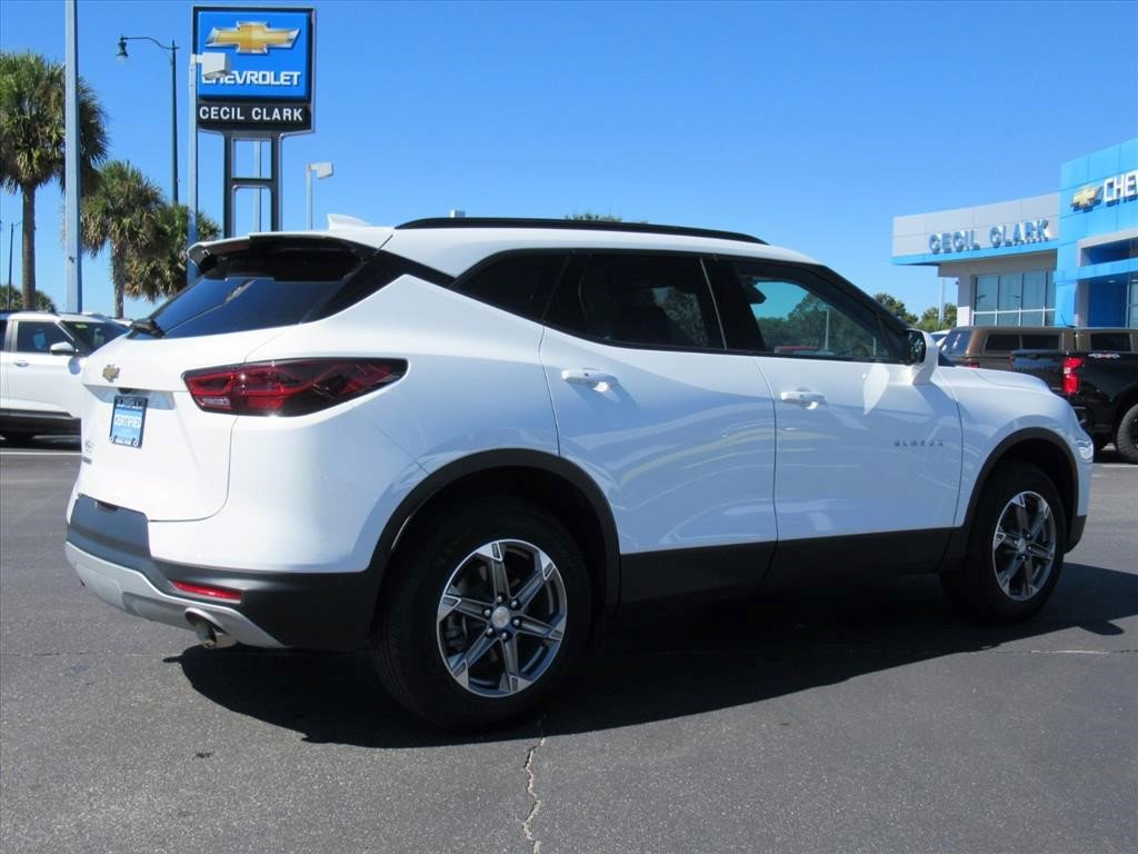 Certified 2024 Chevrolet Blazer LT w/ Convenience Package image 8