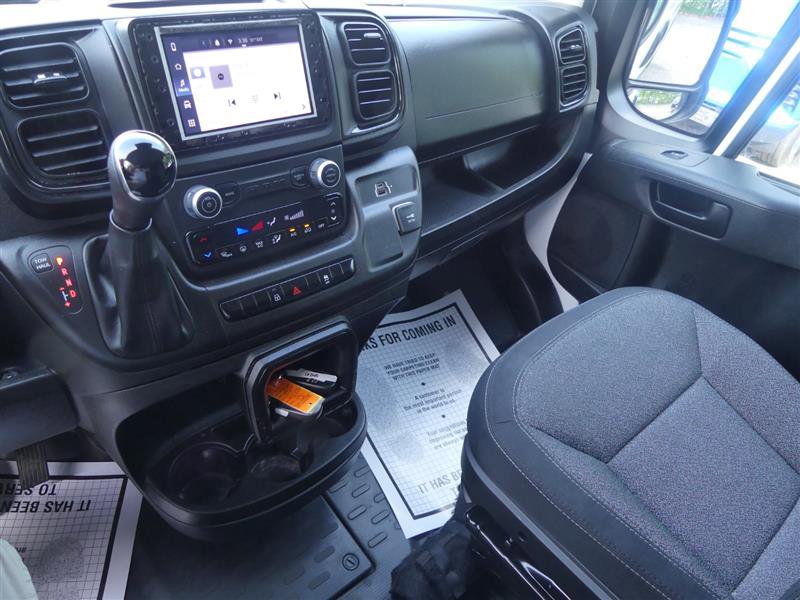 Used 2025 RAM ProMaster 2500 w/ Convenience Group FWD image 19