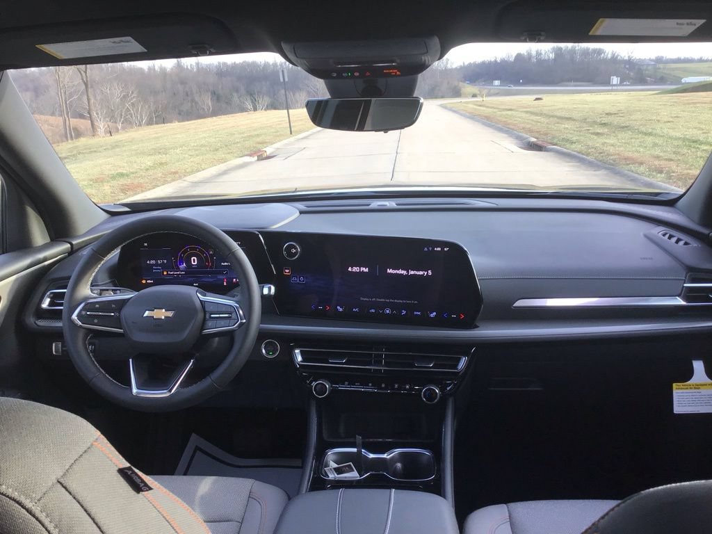New 2026 Chevrolet Traverse LT w/ Driver Confidence Package FWD image 23