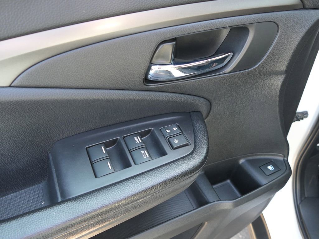 Used 2018 Honda Pilot EX image 14