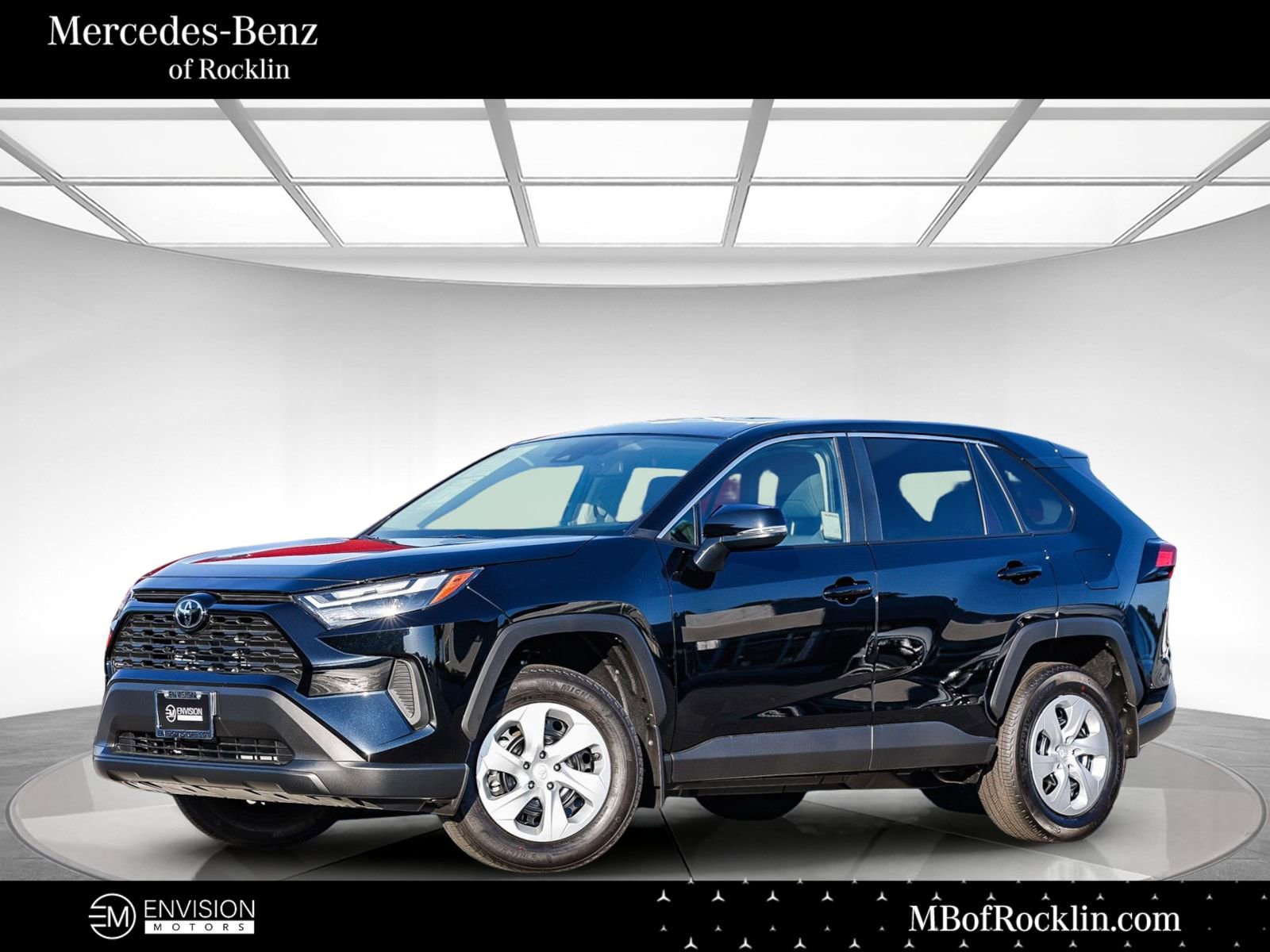 Used 2025 Toyota RAV4 LE FWD image 1