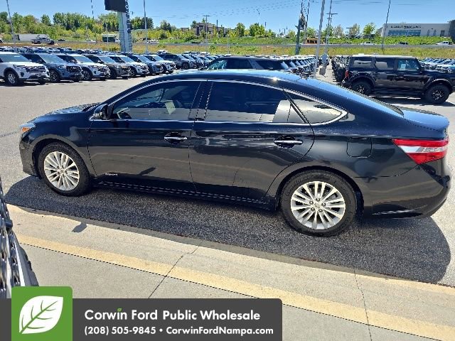Used 2015 Toyota Avalon Limited w/ Technology Package FWD image 8