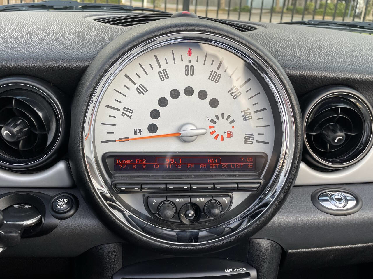 Used 2011 MINI Cooper Base 2dr Convertible image 33