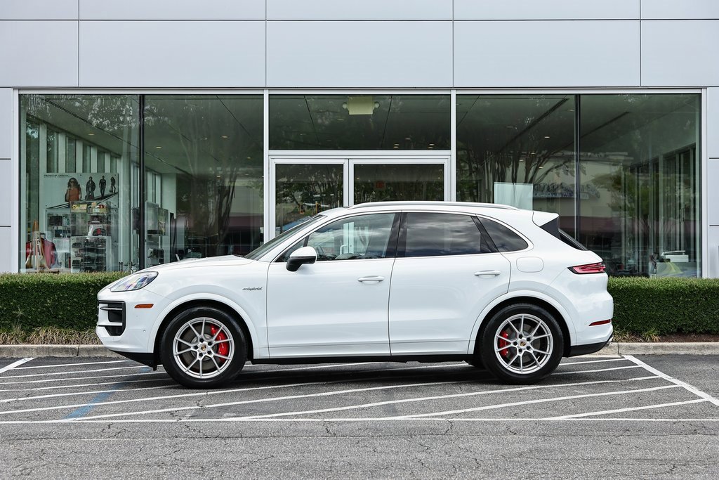 New 2025 Porsche Cayenne S image 2