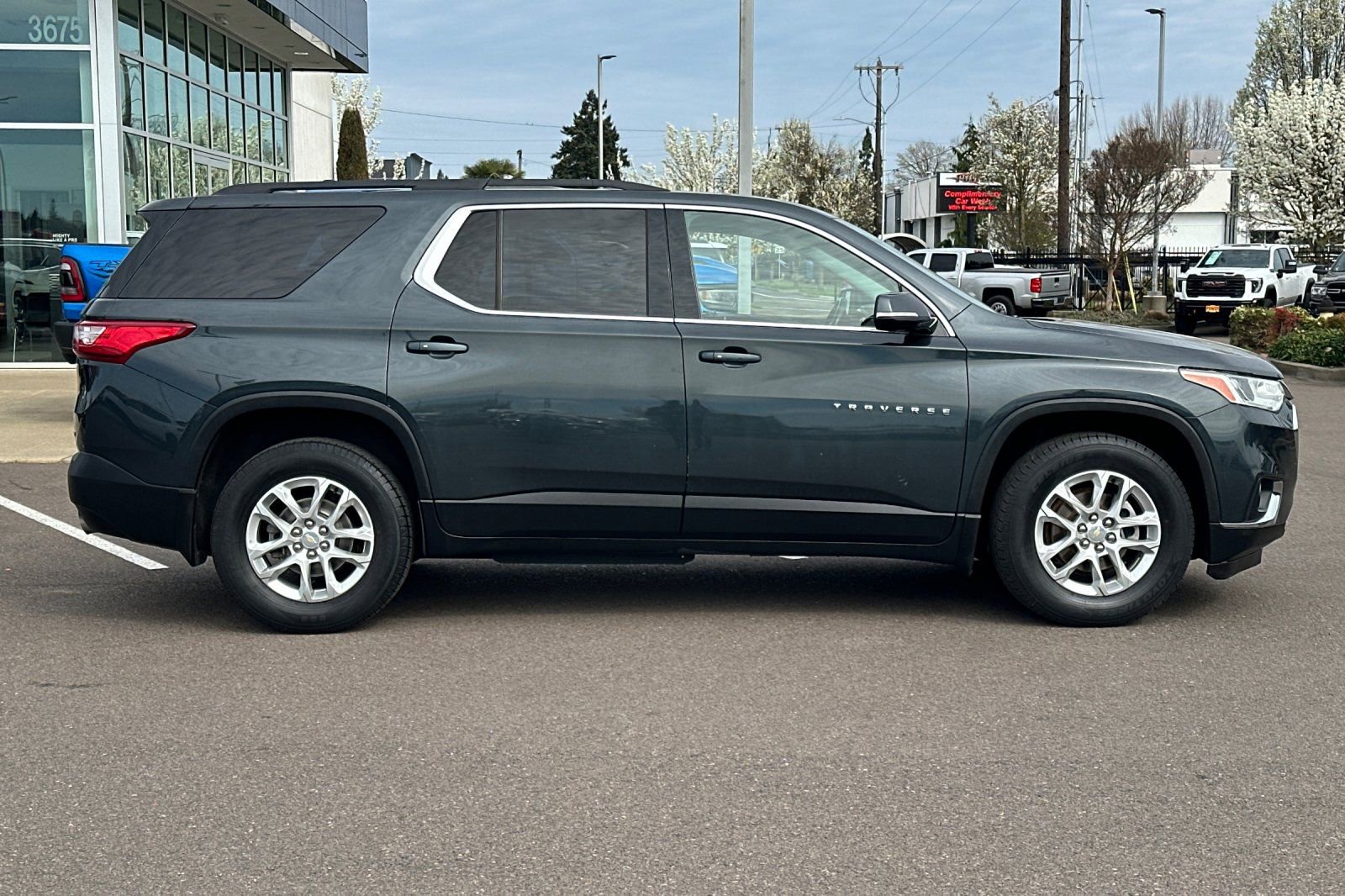 Used 2019 Chevrolet Traverse LT w/ LPO, Floor Liner Package image 3