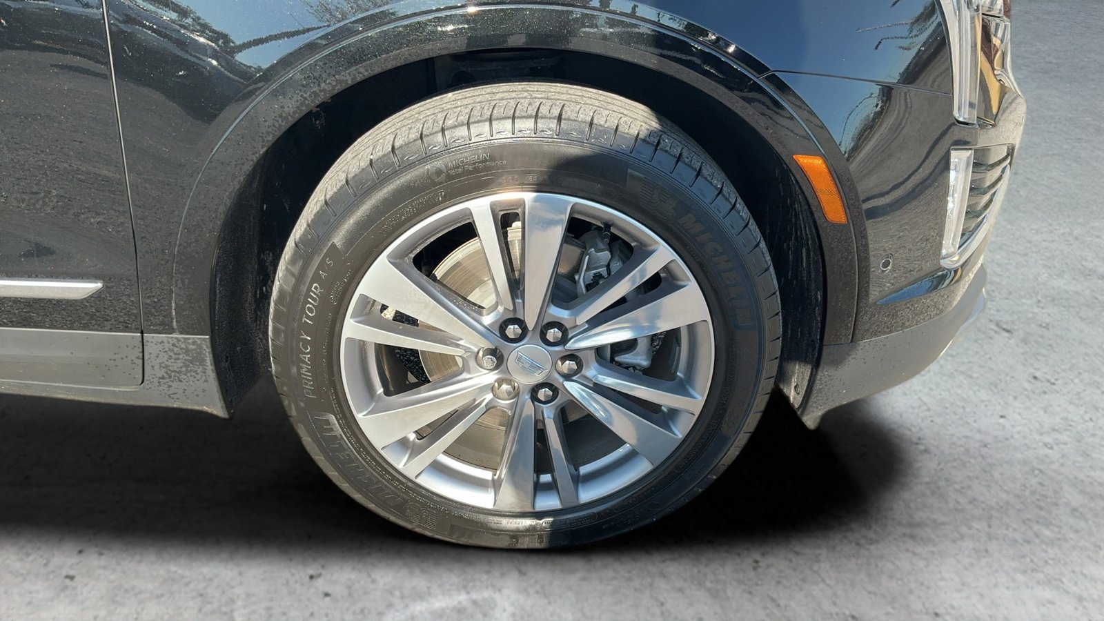 Used 2024 Cadillac XT5 Premium Luxury w/ Platinum Package FWD image 16