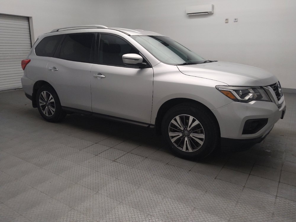 Used 2020 Nissan Pathfinder S FWD image 11