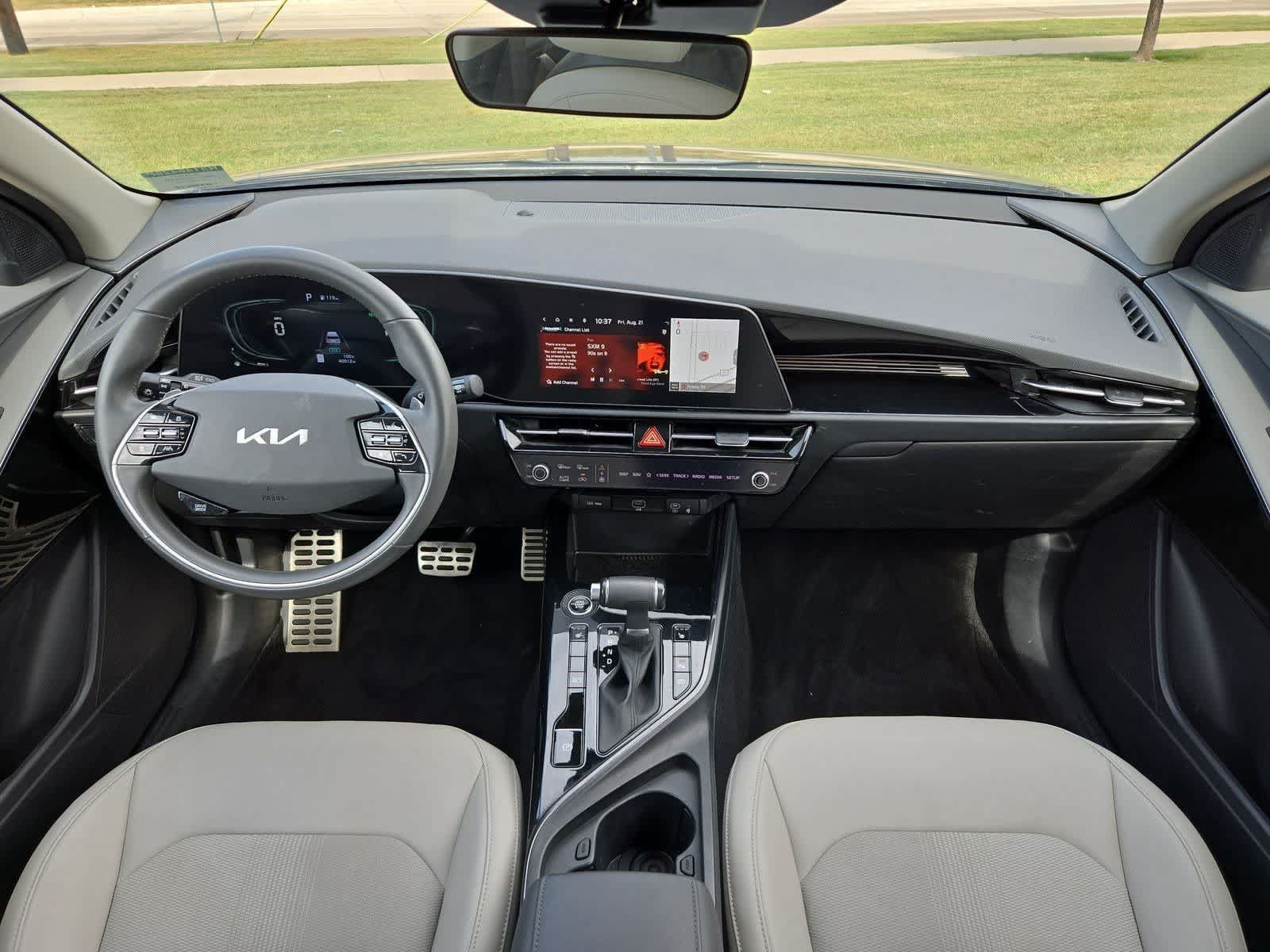 Certified 2024 Kia Niro EX Touring FWD image 13