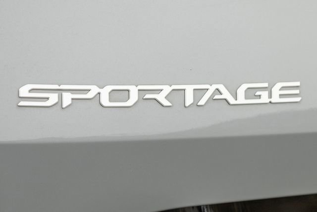Used 2023 Kia Sportage SX image 5
