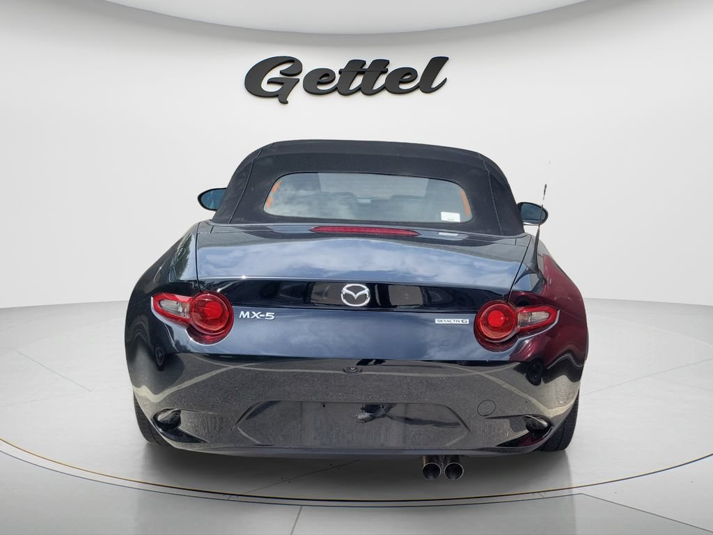 Used 2020 MAZDA MX-5 Miata Sport RWD image 5