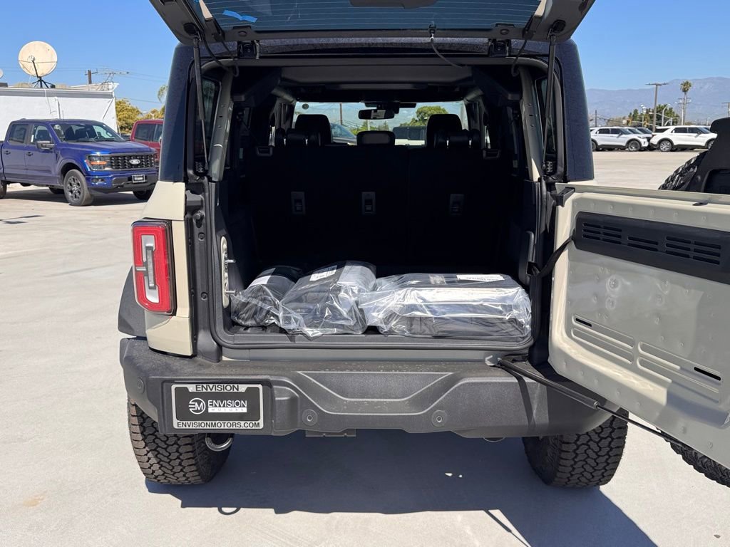New 2026 Ford Bronco Outer Banks w/ Sasquatch Package image 13
