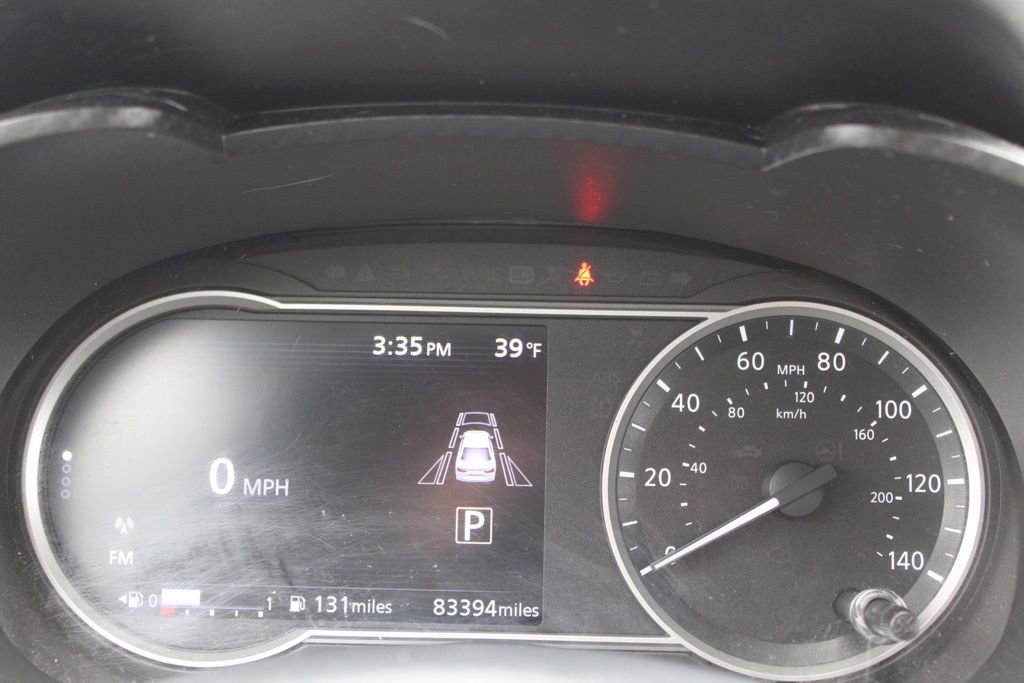 Used 2020 Nissan Versa SR image 32