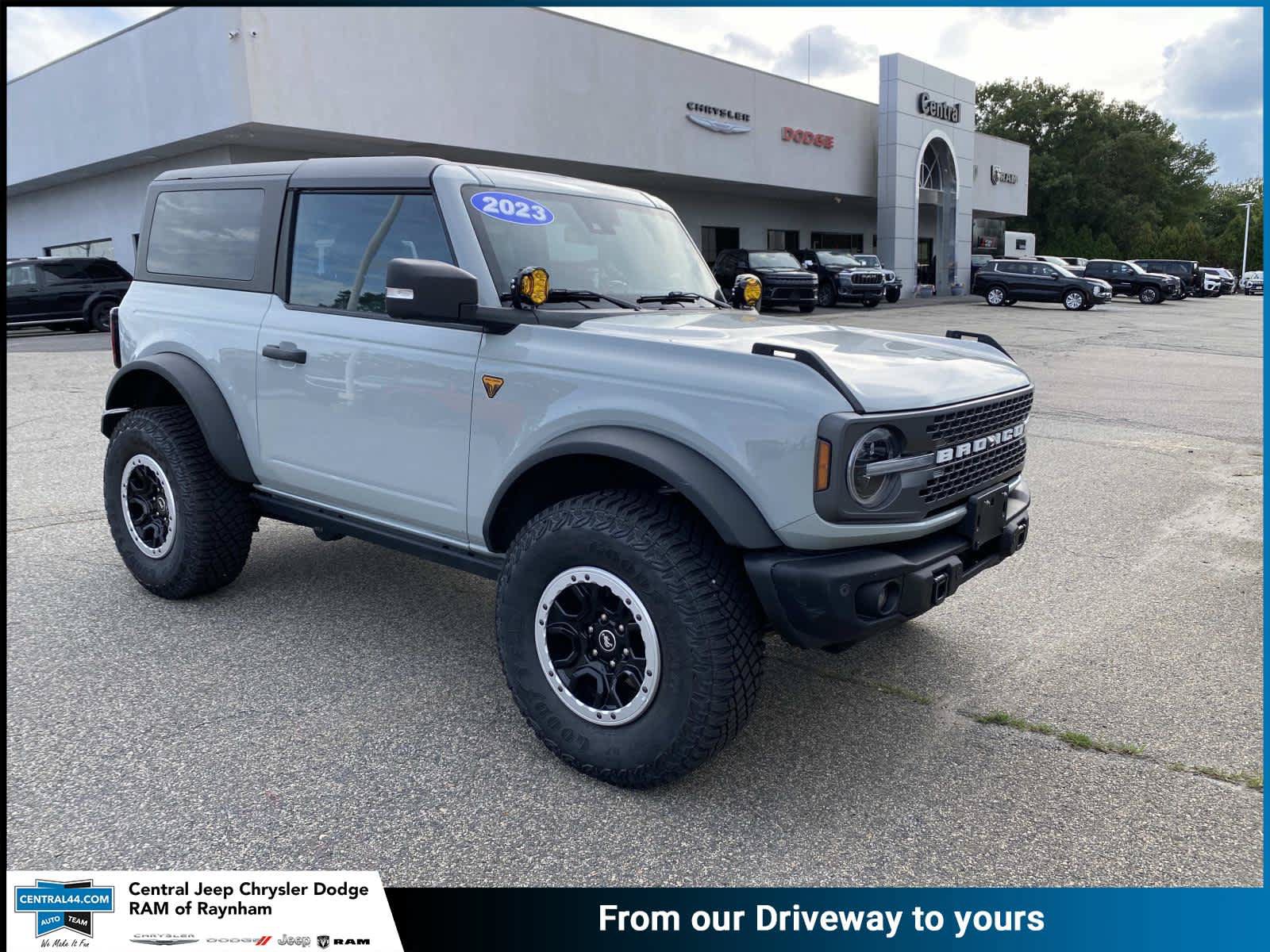 Used 2023 Ford Bronco Badlands w/ Sasquatch Package AWD/4WD image 1